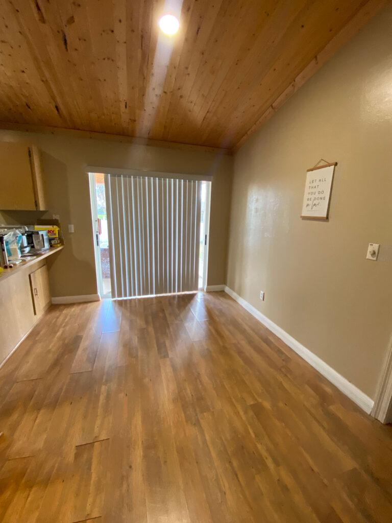 living-room-ceramic-tile-before